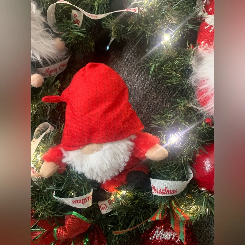 GNOME DIY HOLIDAY LIGHT UP WREATH